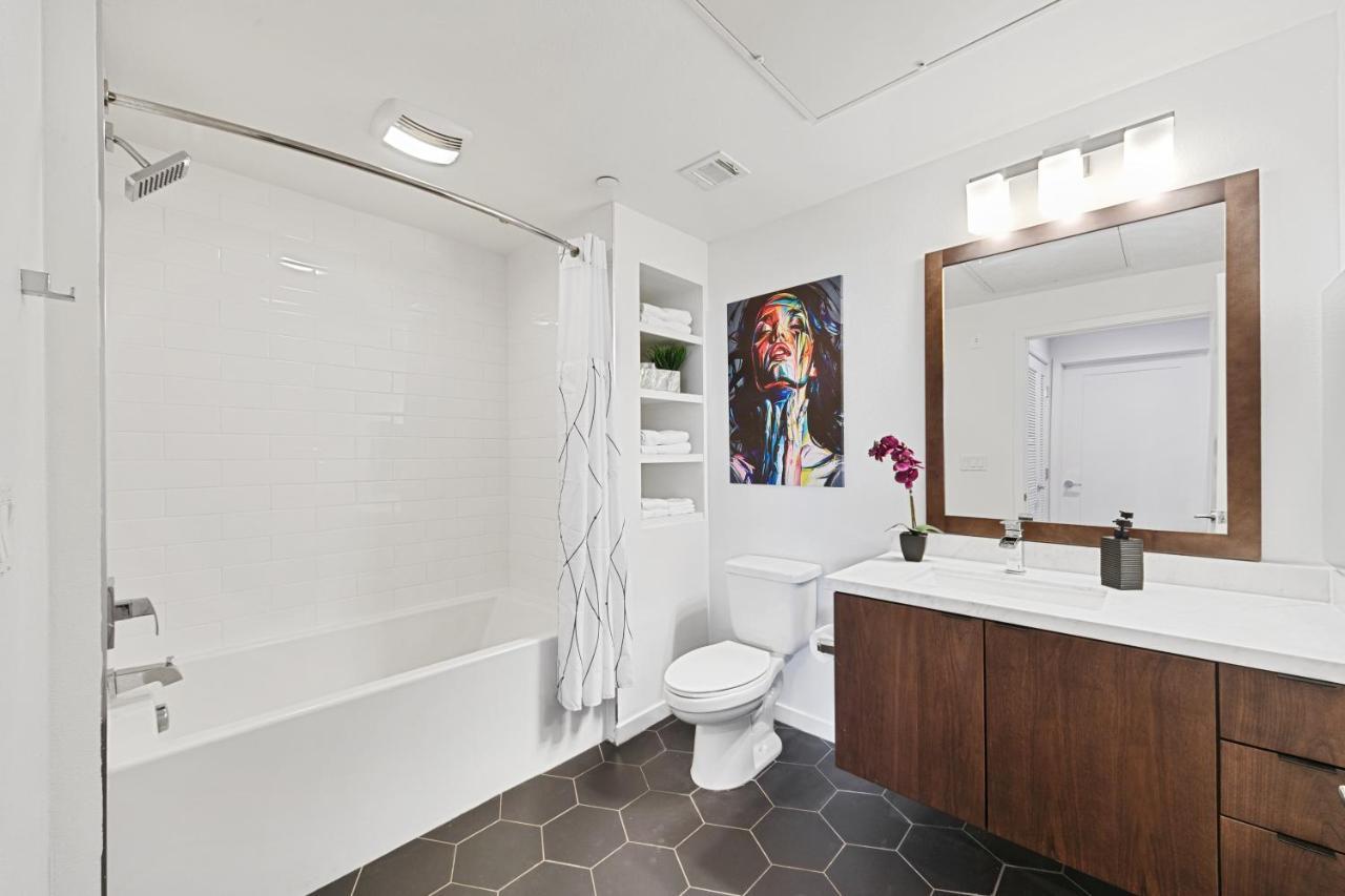 Fairfax District Chic City Oasis 2 Bedroom Apt With Den 136 ลอสแอนเจลิส ภายนอก รูปภาพ