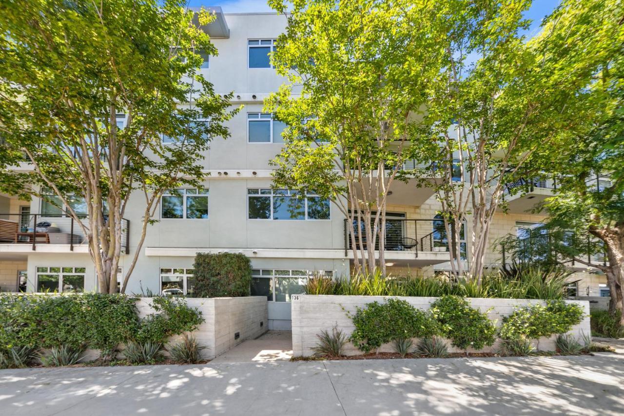 Fairfax District Chic City Oasis 2 Bedroom Apt With Den 136 ลอสแอนเจลิส ภายนอก รูปภาพ