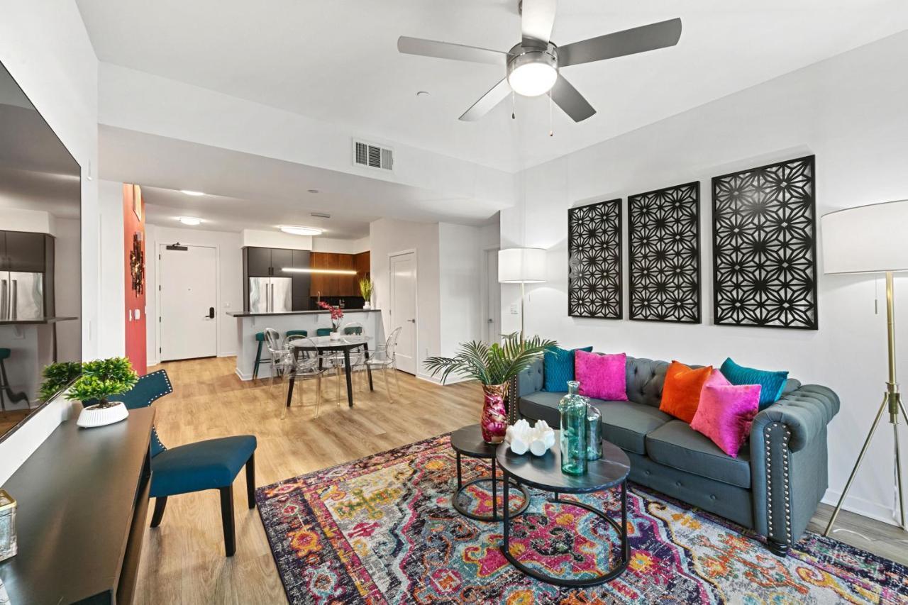 Fairfax District Chic City Oasis 2 Bedroom Apt With Den 136 ลอสแอนเจลิส ภายนอก รูปภาพ