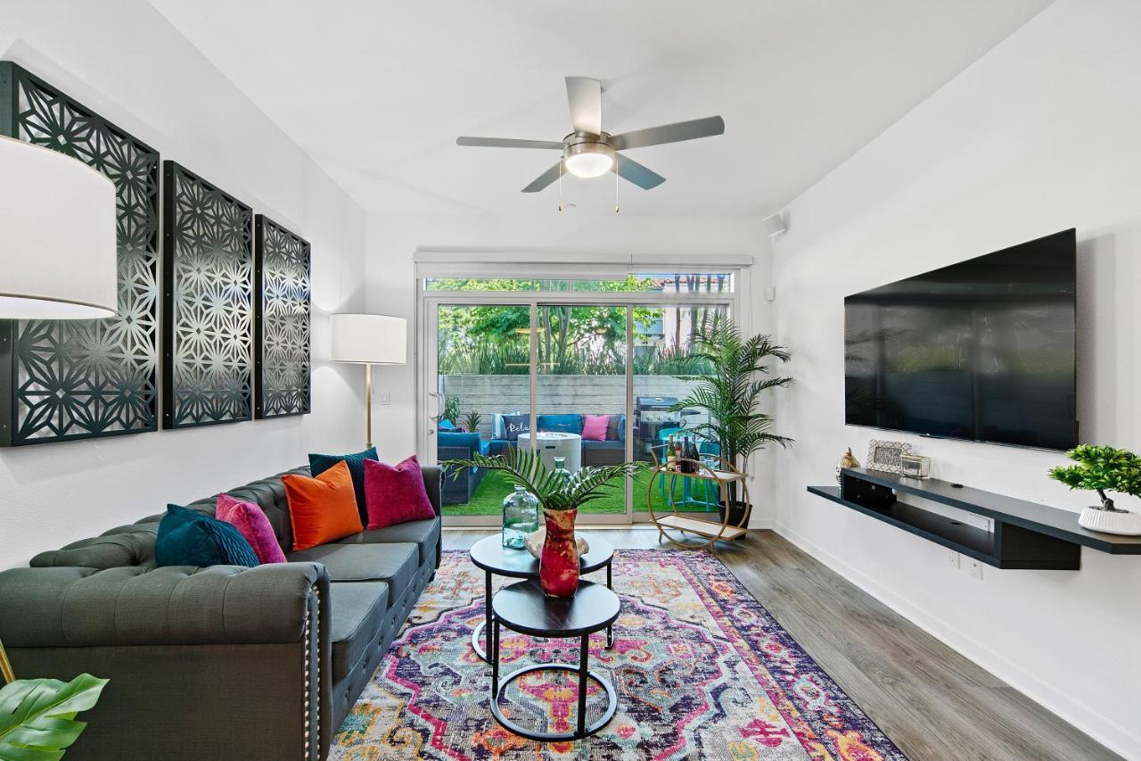 Fairfax District Chic City Oasis 2 Bedroom Apt With Den 136 ลอสแอนเจลิส ภายนอก รูปภาพ
