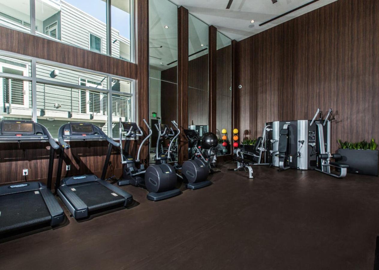 Fairfax District Chic City Oasis 2 Bedroom Apt With Den 136 ลอสแอนเจลิส ภายนอก รูปภาพ