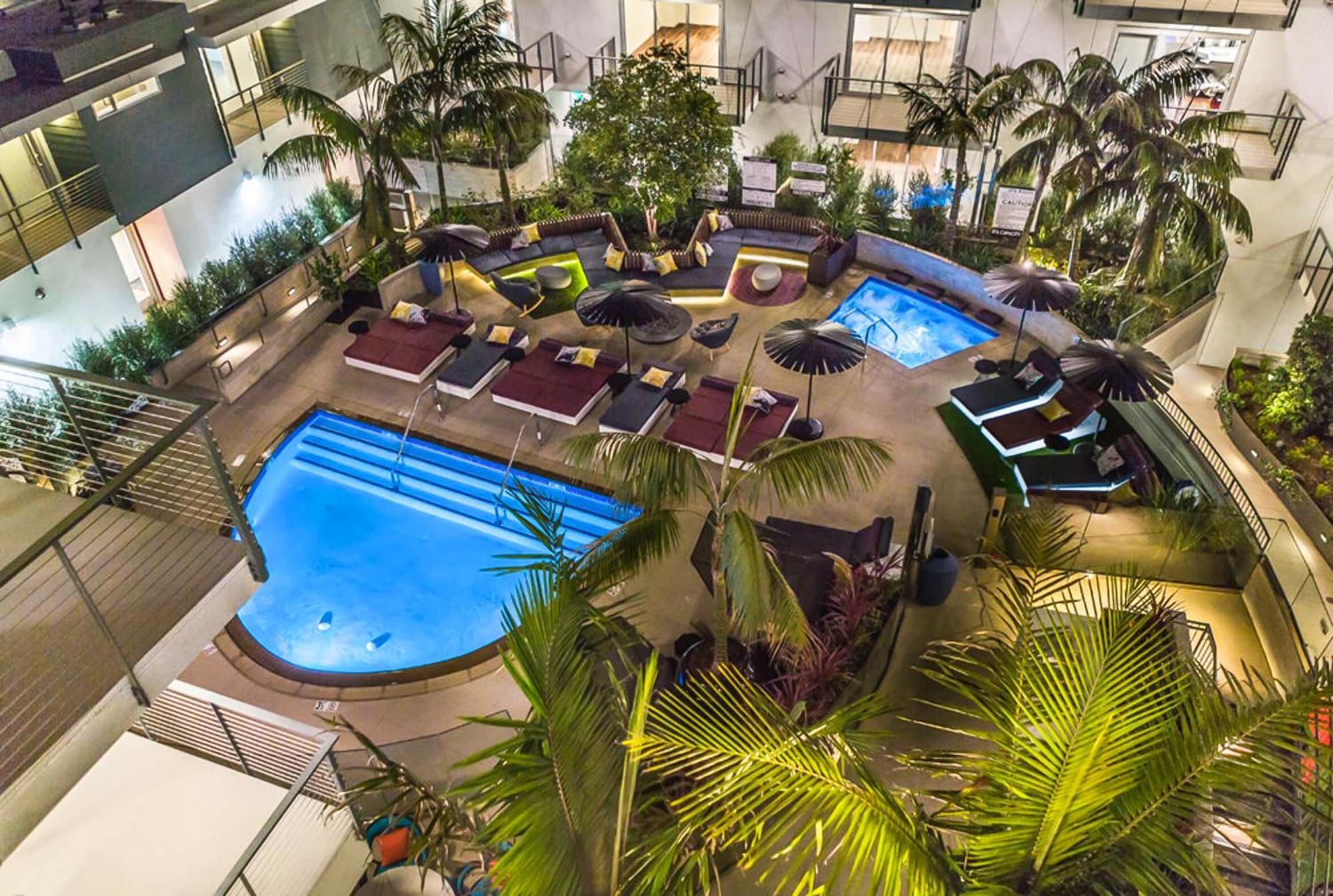Fairfax District Chic City Oasis 2 Bedroom Apt With Den 136 ลอสแอนเจลิส ภายนอก รูปภาพ